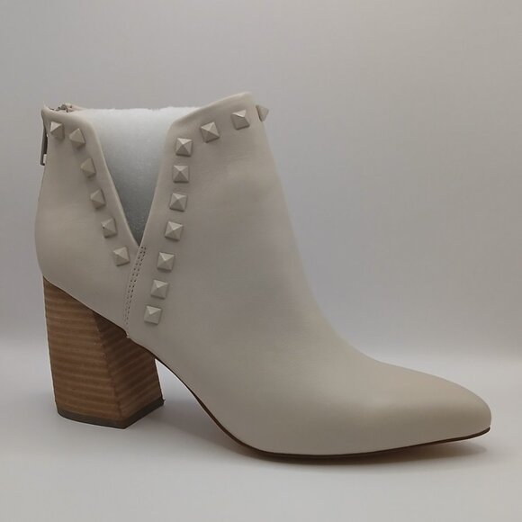 Steve Madden Gloria Studded Booties - 8.5M - Picture 2 of 7